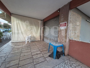Foto Negozio in Piazza Tor Caldara 3, Anzio Lavinio Mare di 60 m²