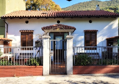 Foto Villa a schiera a Trieste San Giovanni di 67 m² con 2 locali