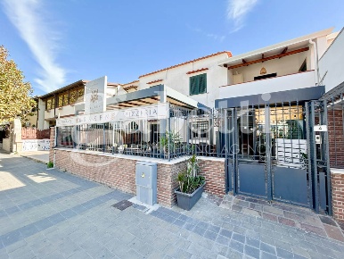 Foto Ristorante in Viale delle Acacie 4, Castel Volturno Pinetamare