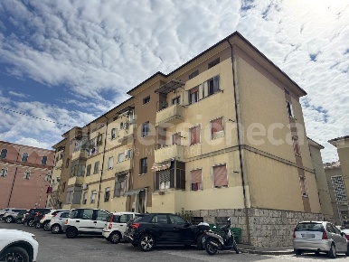 Foto Appartamento in Napoli, Isernia Centro di 95 m² con 3 locali