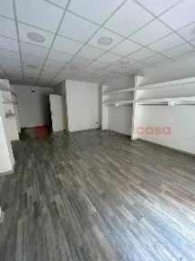 Foto Negozio a Bari di 56 m² con 1 locali in vendita