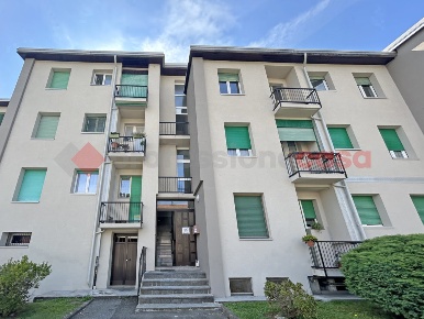 Foto Appartamento in Cadorna, Arona Centro di 107 m² con 4 locali