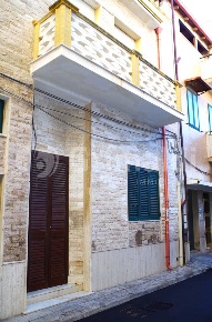 Foto Casa indipendente in Via Emanuele Barba 15, Gallipoli Centro di 75 m²