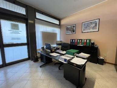 Foto Negozio in VIA SERIOLETTO, Martinengo Centro di 75 m² con 2 locali