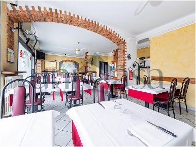 Foto Ristorante in via Roma, Valmadrera di 120 m² con 1 locali in vendita