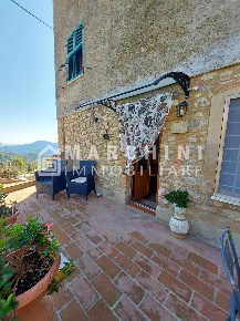 Foto Casa indipendente a Pescaglia Centro di 220 m² con 10 locali