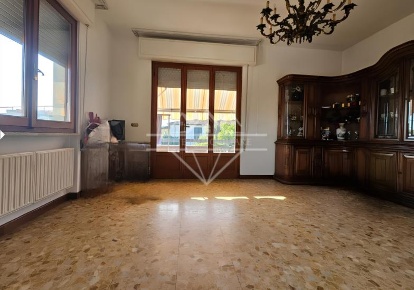 Foto Appartamento a Massa Castagnola di 140 m² con 6 locali in vendita