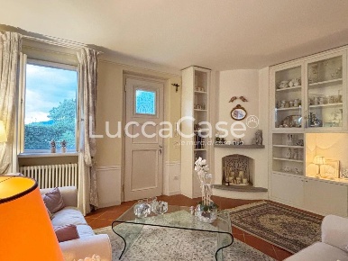 Foto Villa a schiera a Porcari di 135 m² con 5 locali in vendita