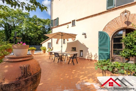 Foto Casale a Cascina San Frediano Nord - San Casciano di 300 m² in vendita