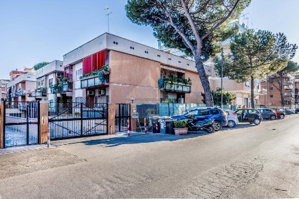 Foto Appartamento in Via Giacomo Brodolini, Ciampino di 105 m² con 3 locali