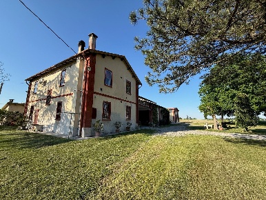 Foto Rustico in Via Oriolo 2, Molinella Frazioni di Molinella di 720 m²