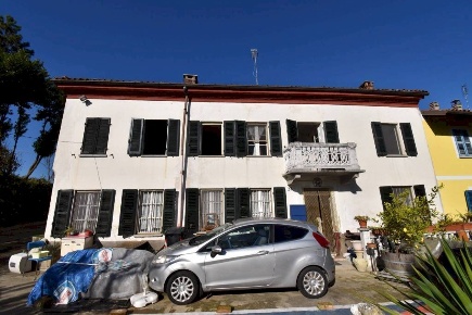 Foto Rustico in Via Collina Forni, Montaldo Scarampi di 189 m² con 7 locali