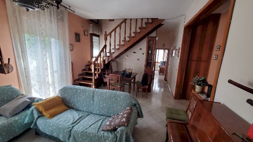 Foto Appartamento in VIA GUARINO GUARINI, Modena di 145 m² con 4 locali