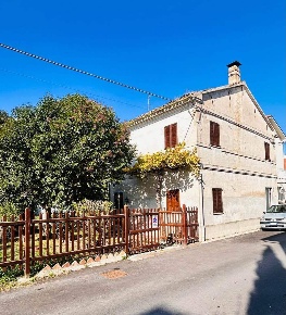 Foto Villa singola in Via Trento 14, Senigallia Centro Storico di 150 m²