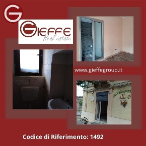Foto Locale commerciale a Taurianova Centro di 24 m² con 2 locali