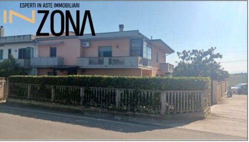 Foto Appartamento in Via Amendola, Giulianova Centro di 92 m² con 3 locali