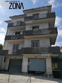 Foto Appartamento in Viale Emilio Mattucci, Atri Centro di 178 m²