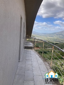 Foto Appartamento in VIA TRE SANTI, Alcamo Contrada Sant'Anna di 190 m²