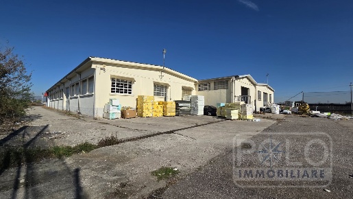 Foto Capannone industriale a Sommacampagna Centro di 10172 m² con 1 locali