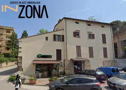 Foto Appartamento in VIA G.A. CAMPANO, Teramo Centro di 104 m² con 3 locali