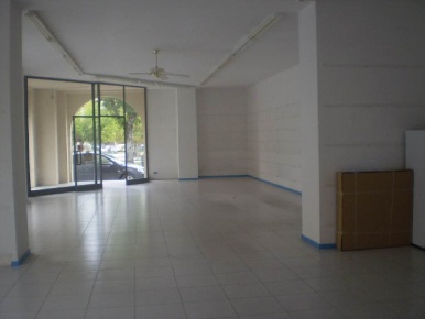 Foto Locale commerciale in via Alessandro Manzoni, Scandicci Centro