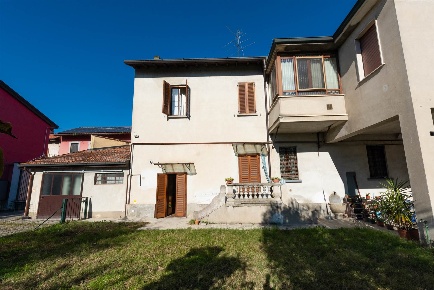 Foto Case semi ndipendenti in VIA ORSENIGO 1, Melzo di 200 m² con 5 locali