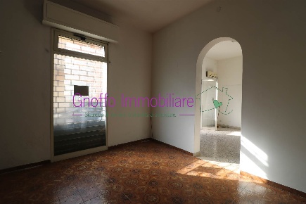 Foto Magazzino in Via Vespri 433, Valderice Centro di 42 m² con 2 locali