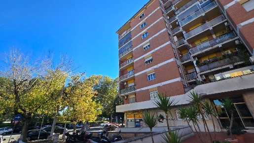 Foto Appartamento in VIA RODOLFO MORANDI 3, Roma Nuovo Salario di 75 m²