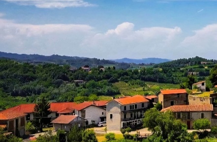 Foto Case semi ndipendenti a Bistagno di 287 m² con 10 locali in vendita