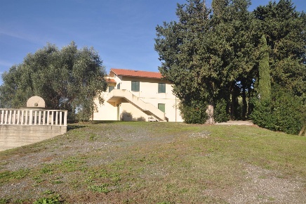 Foto Rustico a Rosignano Marittimo Rosignano Marittimo Paese di 585 m²