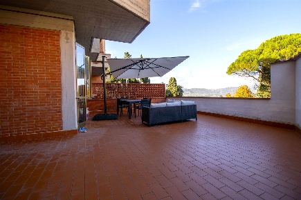 Foto Appartamento a Fiesole di 90 m² con 4 locali in vendita