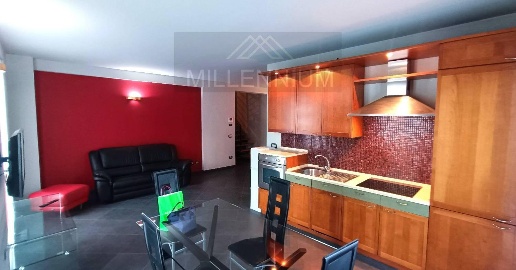 Foto Attico in corso cavour, Arona Centro di 140 m² con 4 locali in affitto
