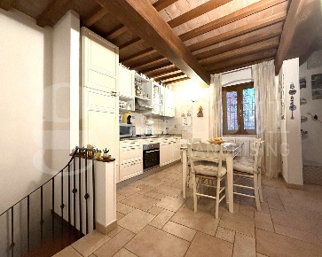 Foto Appartamento a Calcinaia Centro di 70 m² con 4 locali in vendita