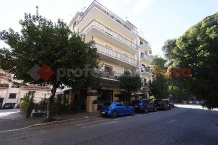 Foto Appartamento in Via Enrico de Nicola 2, Cassino Centro di 165 m²