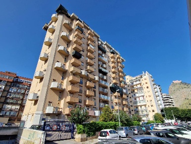 Foto Appartamento in Via Aloisio Juvara 138, Palermo Montepellegrino
