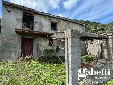 Foto Terreno agricolo in Contrada Santo Pietro snc, Montagnareale di 200 m²