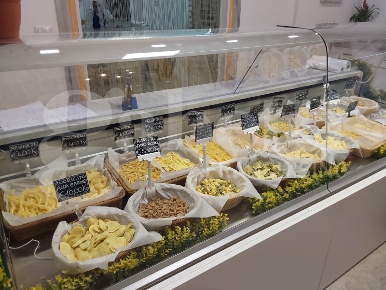 Foto Attività commerciale a Ravenna San Biagio di 106 m² con 2 locali