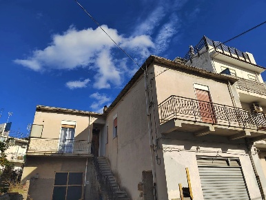 Foto Casa indipendente in Via POZZO CALIRI 52, Barcellona Pozzo di Gotto
