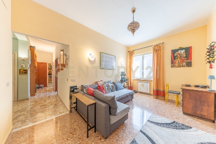 Foto Appartamento in Via Michelangelo Pinto 3, Roma di 66 m² con 2 locali