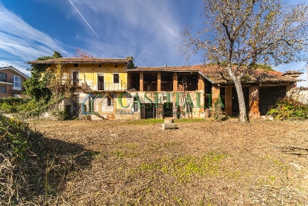 Foto Casale in via casotto 1, Villarbasse di 250 m² con 7 locali in vendita