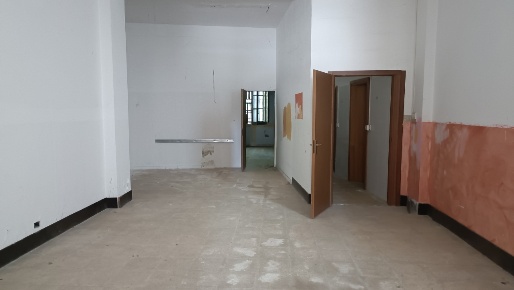 Foto Locale commerciale in Via Guglielmo Marconi, Lamezia Terme di 220 m²