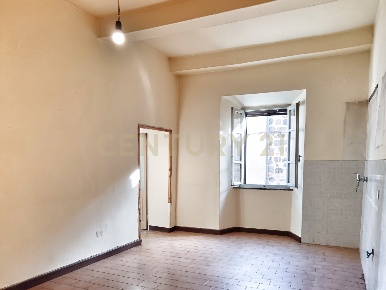 Foto Appartamento in Via Roma 57, Radicofani Centro di 120 m² con 4 locali