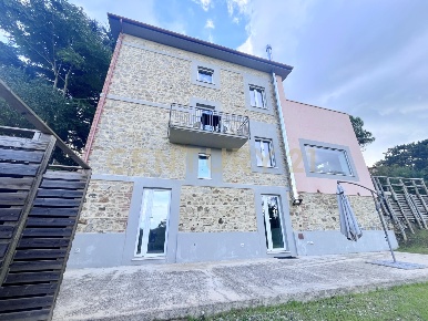 Foto Villa unifamiliare in Piazza Barbana 35, Scansano Murci di 308 m²