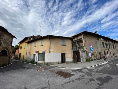Foto Rustico in Via Monsignore Bonomelli 16, Corte Franca di 205 m²