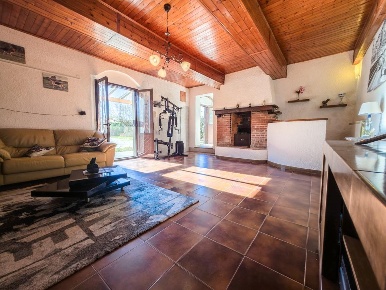 Foto Villa bifamiliare a Cascina Navacchio Sud di 260 m² con 9 locali