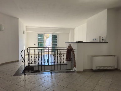 Foto Appartamento a Calcinaia di 135 m² con 6 locali in affitto