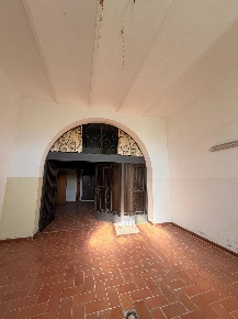 Foto Box a Castagneto Carducci Centro di 60 m² con 1 locali in vendita