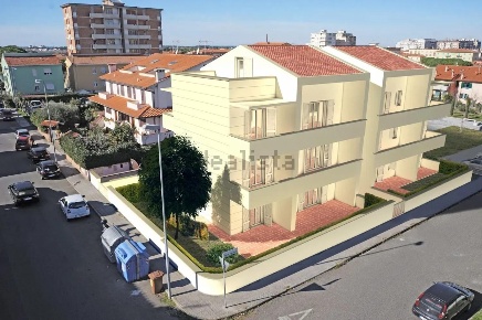 Foto Appartamento a Cecina Cecina Centro di 80 m² con 4 locali in vendita