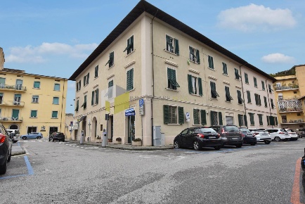 Foto Locale commerciale a Pisa Landi di 55 m² con 2 locali in affitto