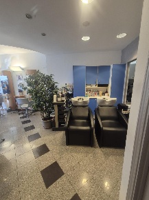 Foto Attività commerciale a Monteroni d'Arbia Centro di 60 m² con 3 locali